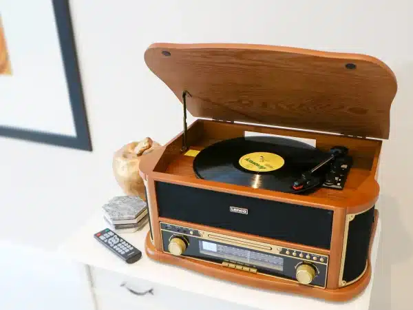 Lenco Classic 6-in-1 Turntable - Image 7